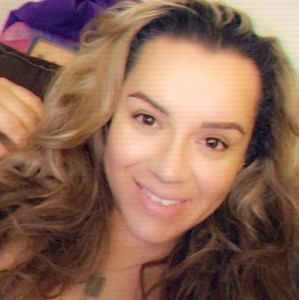 Meet your Posher, Gabriela